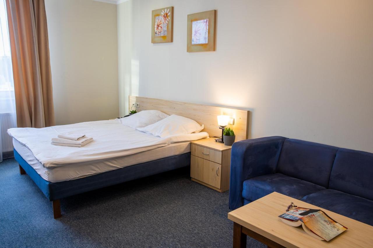 Hotel Kardamon Zbylitowska Gora Экстерьер фото
