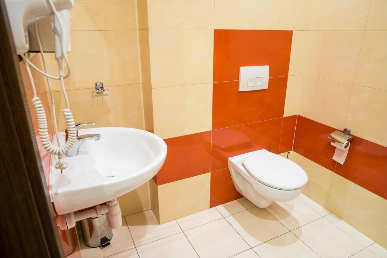 Hotel Kardamon Zbylitowska Gora Экстерьер фото