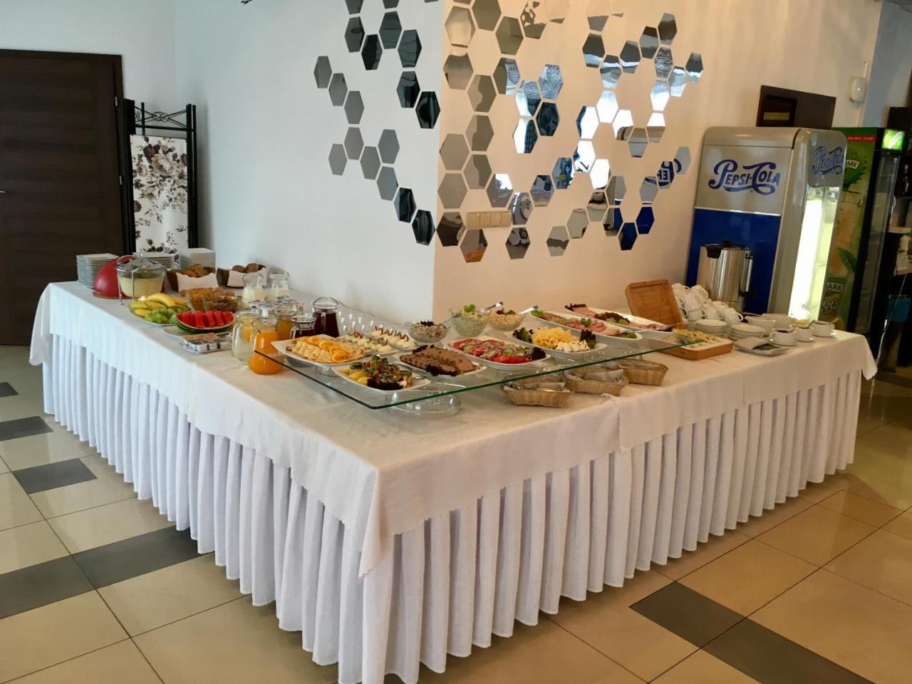 Hotel Kardamon Zbylitowska Gora Экстерьер фото