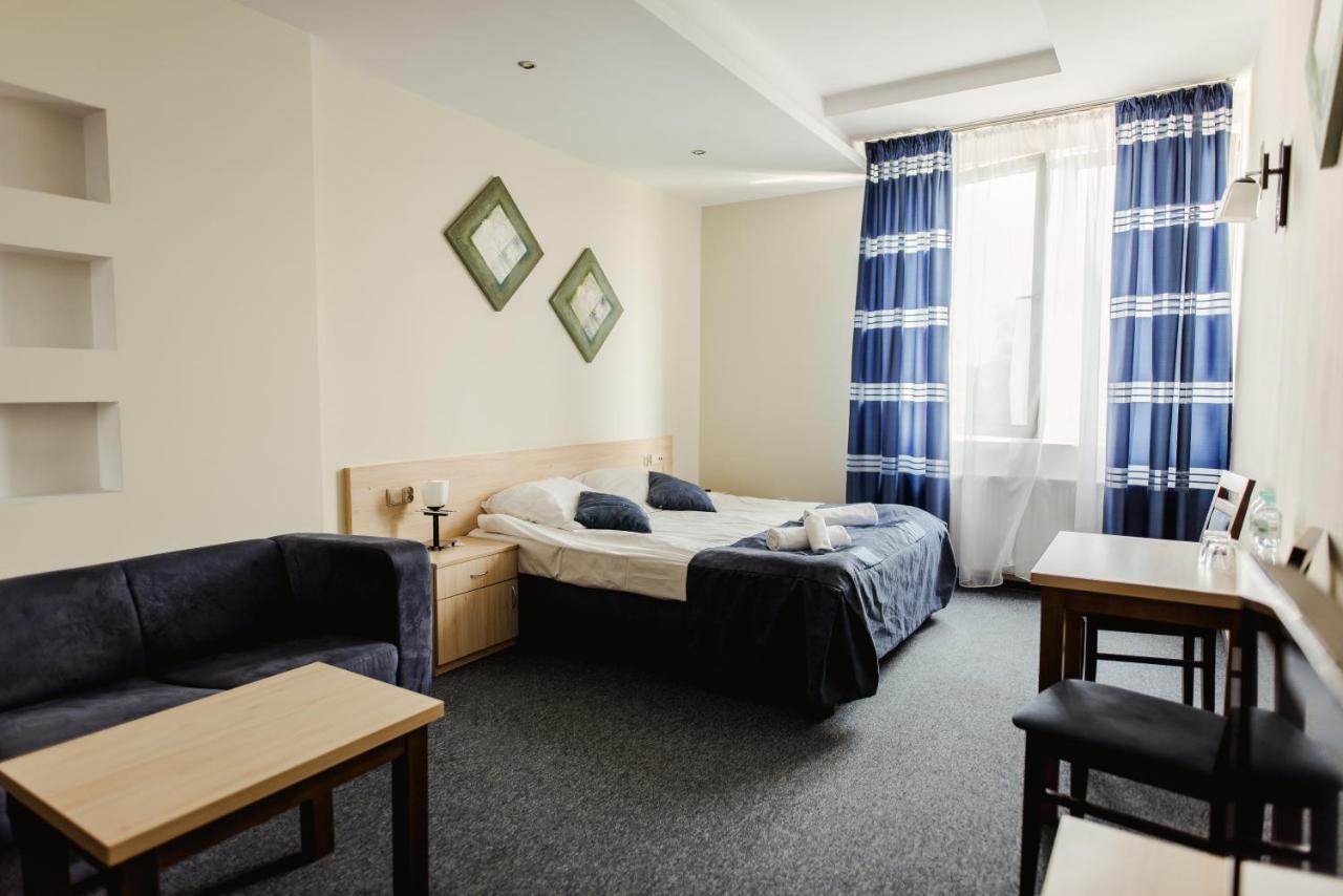 Hotel Kardamon Zbylitowska Gora Экстерьер фото